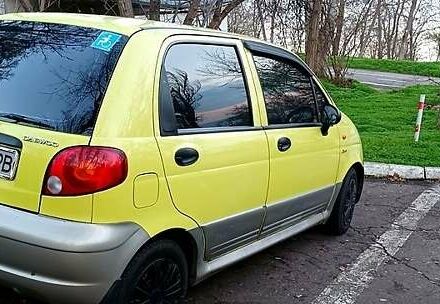 Желтый Дэу Матиз, объемом двигателя 1 л и пробегом 129 тыс. км за 2500 $, фото 1 на Automoto.ua
