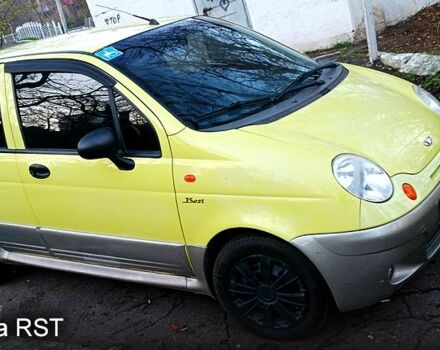 Желтый Дэу Матиз, объемом двигателя 1 л и пробегом 129 тыс. км за 2500 $, фото 3 на Automoto.ua