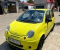Желтый Дэу Матиз, объемом двигателя 0.8 л и пробегом 62 тыс. км за 2000 $, фото 1 на Automoto.ua