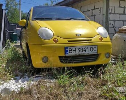 Желтый Дэу Матиз, объемом двигателя 0.8 л и пробегом 115 тыс. км за 2400 $, фото 2 на Automoto.ua