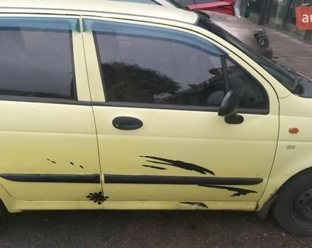 Желтый Дэу Матиз, объемом двигателя 0.8 л и пробегом 136 тыс. км за 1900 $, фото 3 на Automoto.ua