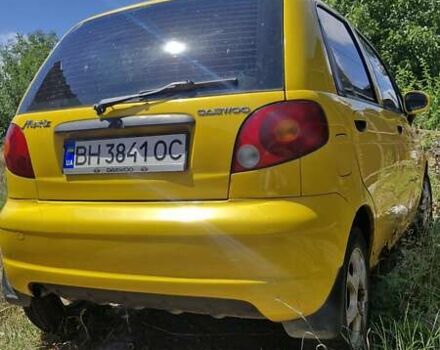 Желтый Дэу Матиз, объемом двигателя 0.8 л и пробегом 115 тыс. км за 2400 $, фото 3 на Automoto.ua