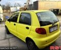 Желтый Дэу Матиз, объемом двигателя 0.8 л и пробегом 180 тыс. км за 1950 $, фото 3 на Automoto.ua