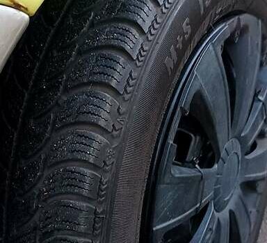 Желтый Дэу Матиз, объемом двигателя 1 л и пробегом 129 тыс. км за 2500 $, фото 5 на Automoto.ua