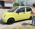 Жовтий Деу Матіз, об'ємом двигуна 0.8 л та пробігом 130 тис. км за 2005 $, фото 3 на Automoto.ua