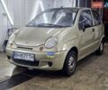 Желтый Дэу Матиз, объемом двигателя 0.8 л и пробегом 127 тыс. км за 1700 $, фото 1 на Automoto.ua