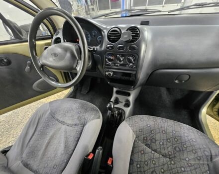 Желтый Дэу Матиз, объемом двигателя 0.8 л и пробегом 127 тыс. км за 1700 $, фото 5 на Automoto.ua