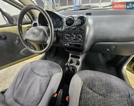 Желтый Дэу Матиз, объемом двигателя 0.8 л и пробегом 127 тыс. км за 1700 $, фото 11 на Automoto.ua