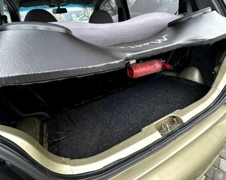 Желтый Дэу Матиз, объемом двигателя 0.9 л и пробегом 114 тыс. км за 2850 $, фото 10 на Automoto.ua