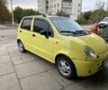 Желтый Дэу Матиз, объемом двигателя 0.8 л и пробегом 112 тыс. км за 1800 $, фото 2 на Automoto.ua