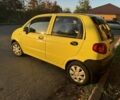 Желтый Дэу Матиз, объемом двигателя 0.8 л и пробегом 120 тыс. км за 1250 $, фото 1 на Automoto.ua
