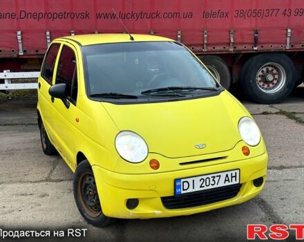 Желтый Дэу Матиз, объемом двигателя 0.8 л и пробегом 180 тыс. км за 1950 $, фото 1 на Automoto.ua