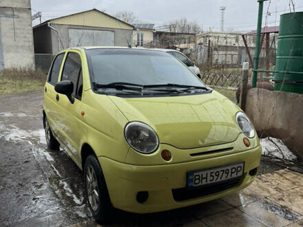 Желтый Дэу Матиз, объемом двигателя 0.8 л и пробегом 152 тыс. км за 2200 $, фото 1 на Automoto.ua