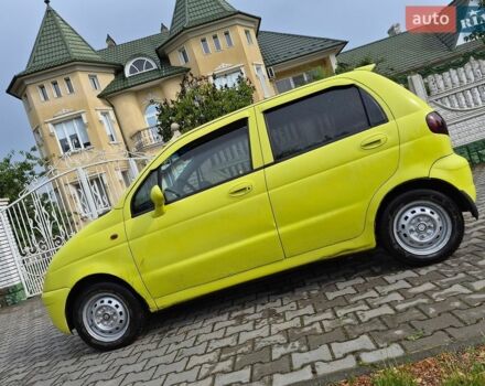 Желтый Дэу Матиз, объемом двигателя 0.8 л и пробегом 163 тыс. км за 1800 $, фото 1 на Automoto.ua