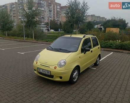 Желтый Дэу Матиз, объемом двигателя 0.8 л и пробегом 117 тыс. км за 2550 $, фото 1 на Automoto.ua