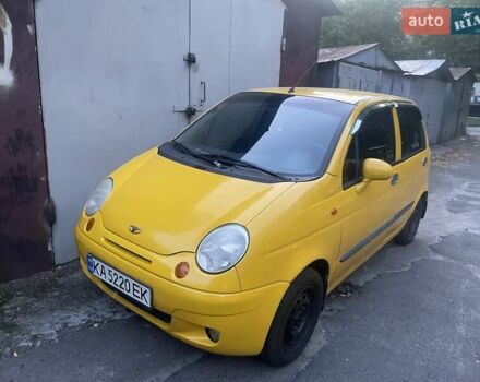 Желтый Дэу Матиз, объемом двигателя 0.8 л и пробегом 205 тыс. км за 2400 $, фото 1 на Automoto.ua