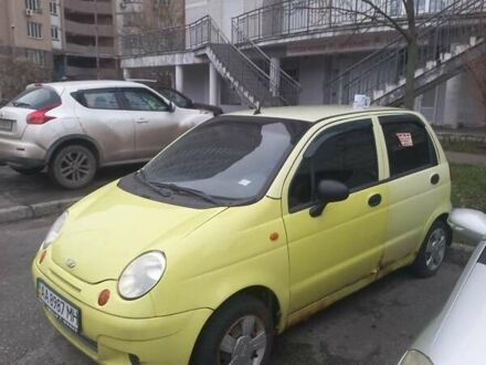 Желтый Дэу Матиз, объемом двигателя 0.8 л и пробегом 200 тыс. км за 1500 $, фото 1 на Automoto.ua