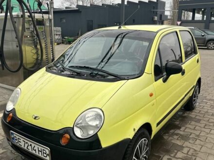 Желтый Дэу Матиз, объемом двигателя 0.8 л и пробегом 150 тыс. км за 2400 $, фото 1 на Automoto.ua