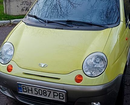 Желтый Дэу Матиз, объемом двигателя 1 л и пробегом 129 тыс. км за 2500 $, фото 1 на Automoto.ua