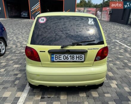 Желтый Дэу Матиз, объемом двигателя 0.8 л и пробегом 250 тыс. км за 2400 $, фото 1 на Automoto.ua