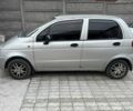 Серый Дэу Матиз, объемом двигателя 0.8 л и пробегом 138 тыс. км за 1550 $, фото 2 на Automoto.ua