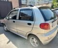 Сірий Деу Матіз, об'ємом двигуна 0.95 л та пробігом 139 тис. км за 2100 $, фото 3 на Automoto.ua