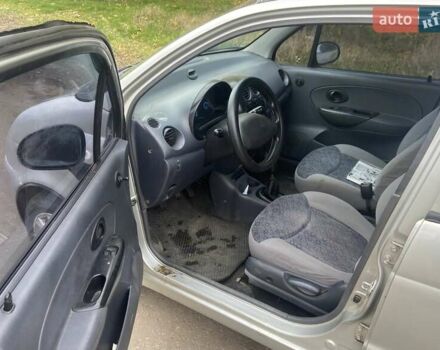 Сірий Деу Матіз, об'ємом двигуна 0.8 л та пробігом 100 тис. км за 1799 $, фото 4 на Automoto.ua