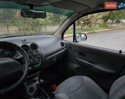 Сірий Деу Матіз, об'ємом двигуна 0.8 л та пробігом 139 тис. км за 1999 $, фото 32 на Automoto.ua