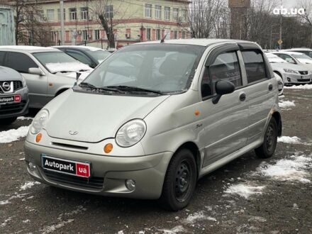 Деу Матіз 2008 у Києві на Automoto.ua Сірий Деу Матіз, об'ємом двигуна 1 л та пробігом 105 тис. км за 1990 $, фото 1 на Automoto.ua