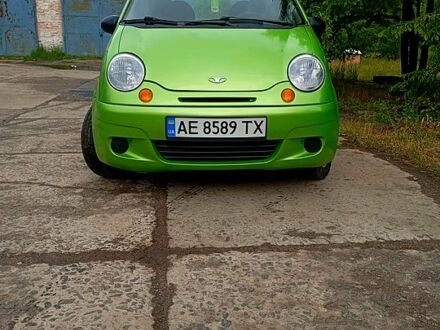 Деу Матіз 2007 у Синельниковом на Automoto.ua Зелений Деу Матіз, об'ємом двигуна 0.8 л та пробігом 160 тис. км за 2300 $, фото 1 на Automoto.ua