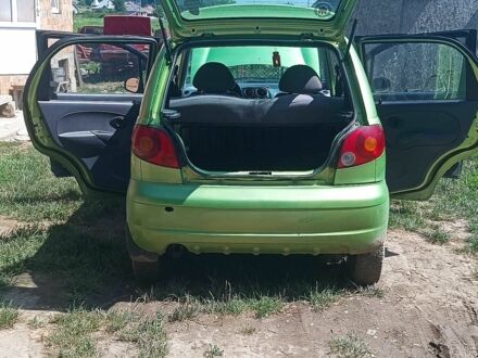 Деу Матіз 2007 у Чернівцях на Automoto.ua Зелений Деу Матіз, об'ємом двигуна 0.8 л та пробігом 156 тис. км за 600 $, фото 1 на Automoto.ua