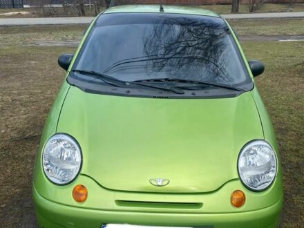 Деу Матіз 2008 у Носовке на Automoto.ua Зелений Деу Матіз, об'ємом двигуна 0.8 л та пробігом 88 тис. км за 2300 $, фото 1 на Automoto.ua