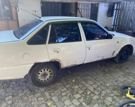 Білий Деу Нексія, об'ємом двигуна 1.6 л та пробігом 400 тис. км за 1335 $, фото 6 на Automoto.ua