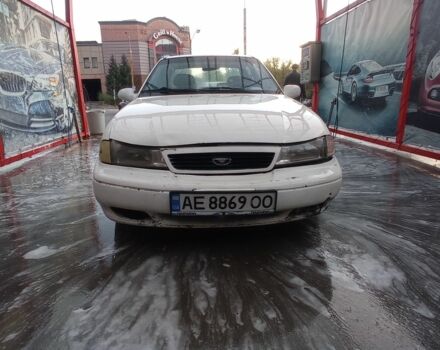 Деу Нексія 1996 у Дніпро (Дніпропетровську) на Automoto.ua Білий Деу Нексія, об'ємом двигуна 1.5 л та пробігом 300 тис. км за 699 $, фото 3 на Automoto.ua