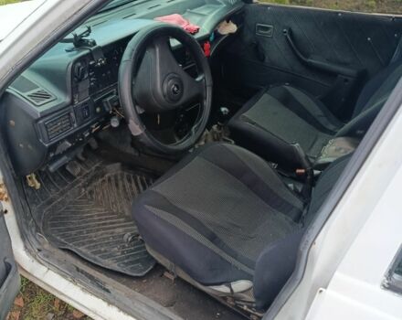 Белый Дэу Нексия, объемом двигателя 1.5 л и пробегом 500 тыс. км за 761 $, фото 5 на Automoto.ua