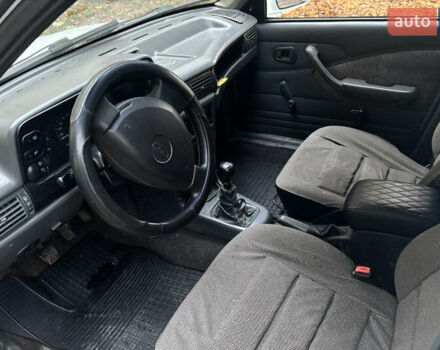 Белый Дэу Нексия, объемом двигателя 1.5 л и пробегом 249 тыс. км за 1600 $, фото 3 на Automoto.ua