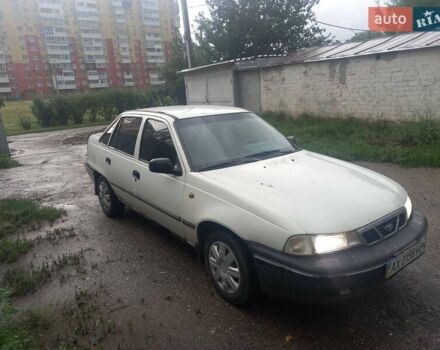 Білий Деу Нексія, об'ємом двигуна 1.5 л та пробігом 200 тис. км за 1899 $, фото 3 на Automoto.ua