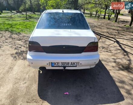 Белый Дэу Нексия, объемом двигателя 1.5 л и пробегом 300 тыс. км за 1800 $, фото 2 на Automoto.ua