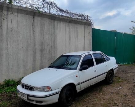 Белый Дэу Нексия, объемом двигателя 1.6 л и пробегом 280 тыс. км за 1300 $, фото 5 на Automoto.ua