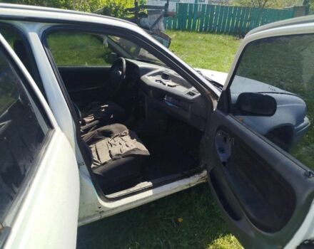 Белый Дэу Нексия, объемом двигателя 1.5 л и пробегом 99 тыс. км за 600 $, фото 4 на Automoto.ua