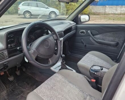 Белый Дэу Нексия, объемом двигателя 1.5 л и пробегом 345 тыс. км за 1700 $, фото 2 на Automoto.ua