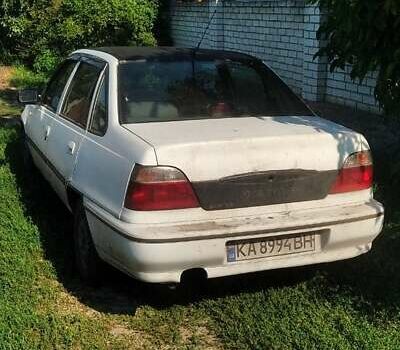 Белый Дэу Нексия, объемом двигателя 1.5 л и пробегом 240 тыс. км за 1500 $, фото 1 на Automoto.ua