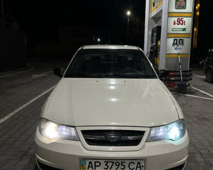 Белый Дэу Нексия, объемом двигателя 1.5 л и пробегом 100 тыс. км за 1750 $, фото 2 на Automoto.ua
