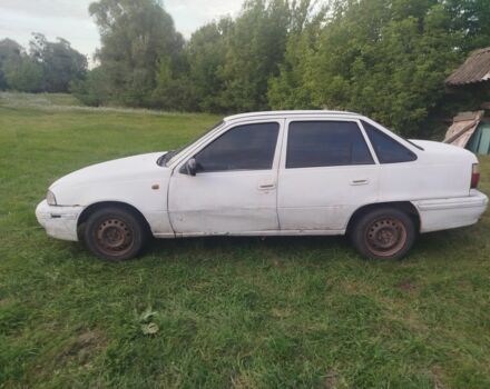 Белый Дэу Нексия, объемом двигателя 1.5 л и пробегом 999 тыс. км за 700 $, фото 2 на Automoto.ua