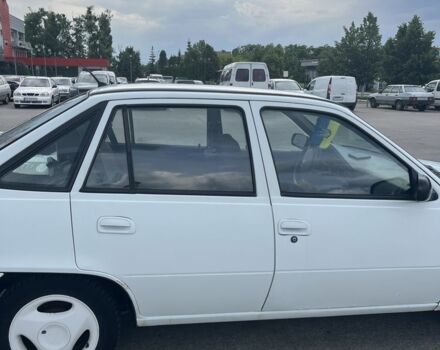Белый Дэу Нексия, объемом двигателя 1.5 л и пробегом 203 тыс. км за 2000 $, фото 2 на Automoto.ua
