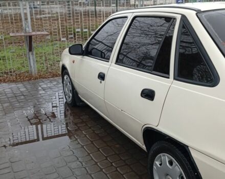 Белый Дэу Нексия, объемом двигателя 1.5 л и пробегом 111 тыс. км за 2200 $, фото 3 на Automoto.ua