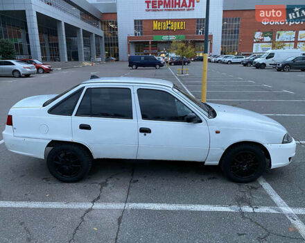 Деу Нексія 2009 у Києві на Automoto.ua Білий Деу Нексія, об'ємом двигуна 1.5 л та пробігом 180 тис. км за 1500 $, фото 4 на Automoto.ua
