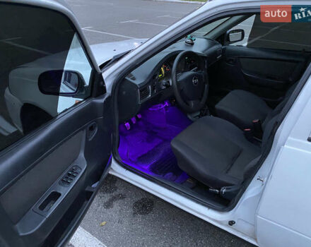 Деу Нексія 2009 у Києві на Automoto.ua Білий Деу Нексія, об'ємом двигуна 1.5 л та пробігом 180 тис. км за 1500 $, фото 9 на Automoto.ua