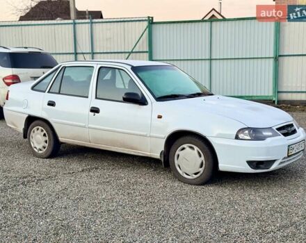 Белый Дэу Нексия, объемом двигателя 1.5 л и пробегом 209 тыс. км за 2399 $, фото 7 на Automoto.ua