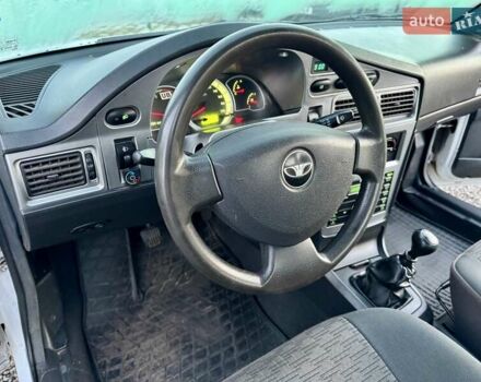 Белый Дэу Нексия, объемом двигателя 1.5 л и пробегом 209 тыс. км за 2399 $, фото 20 на Automoto.ua